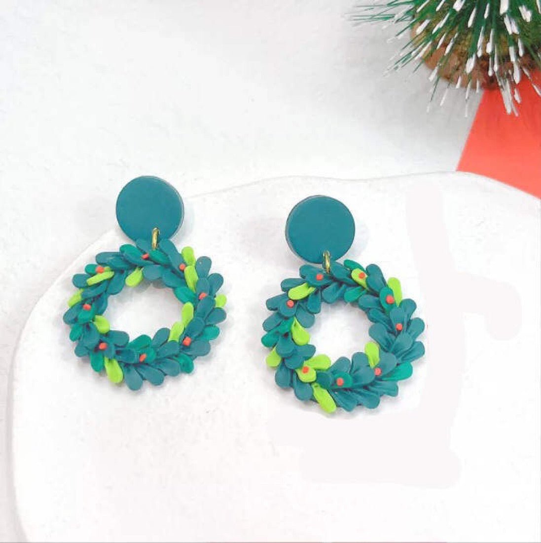 Green Wreath Christmas Earrings - Coco & Cali